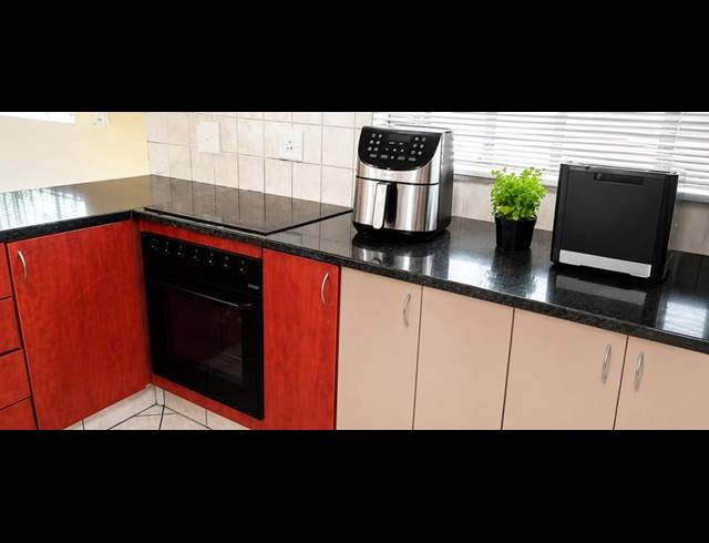 3 BEDROOM APARTMENT FOR SALE IN COUNTRY VIEW